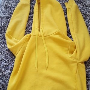 Cropped yellow hoodie